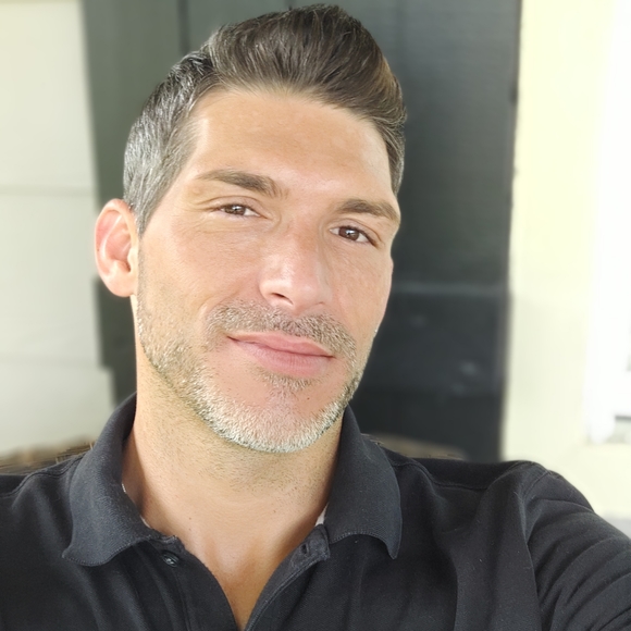 Meet your Posher, Rocky - Picture 2 of 4